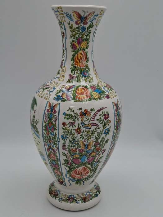 Vintage Chinese Porcelain Vase - Beautiful Botanical & Garden scenes with Summer/Spring Colours