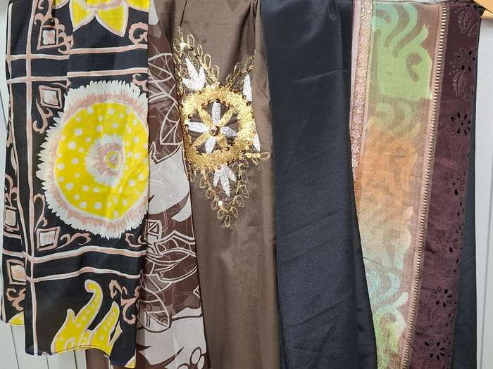 Brown Colored Patterned Fabric Batch - Precut in Rectangular Shapes for Head Scarves - with Thread