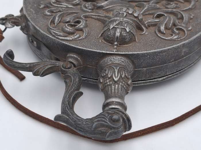 Antique Rare Pewter Gun Powder Flask with Ornate Coat of Arms - In Impeccably Condition