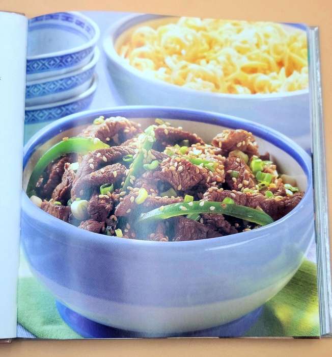 Easy Stir-Fry - Marks & Spencer - Series of 8 Collectable Cookbooks
