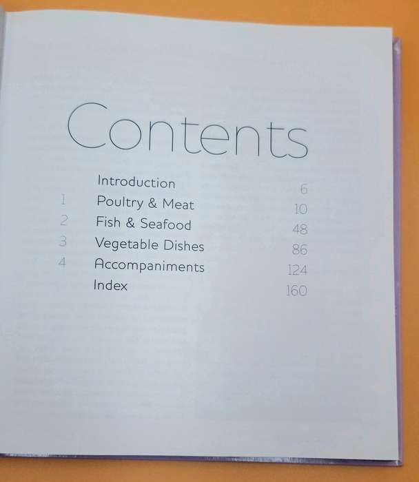 Easy Curries - Marks & Spencer - Series of 8 Collectable Cookbooks