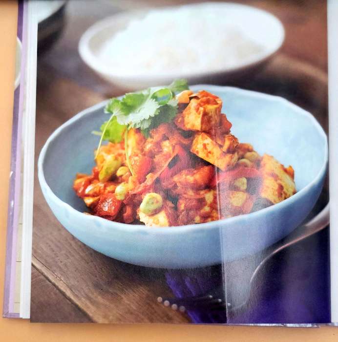 Easy Curries - Marks & Spencer - Series of 8 Collectable Cookbooks