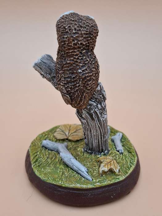 Vintage Hand Painted Resin Sculpture of a Barn Owl - Artist James Kendall King c. 1980 to 1989