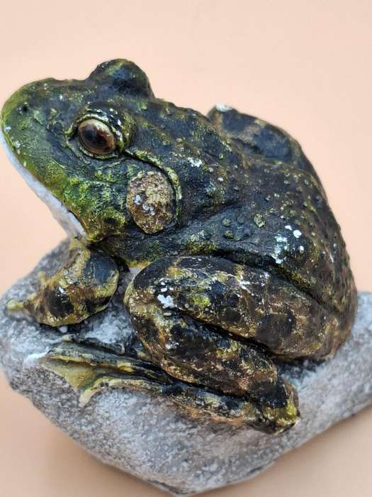 Vintage Hand Painted Resin Sculpture of A Toad - Artist James Kendall King c. 1980 to 1989