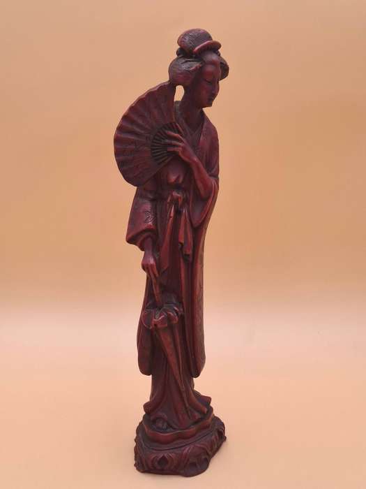 Vintage 1950's Carved Red Geisha Figurine - Intricate detail
