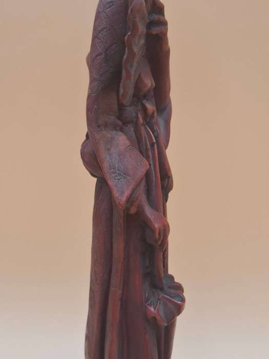 Vintage 1950's Carved Red Geisha Figurine - Intricate detail