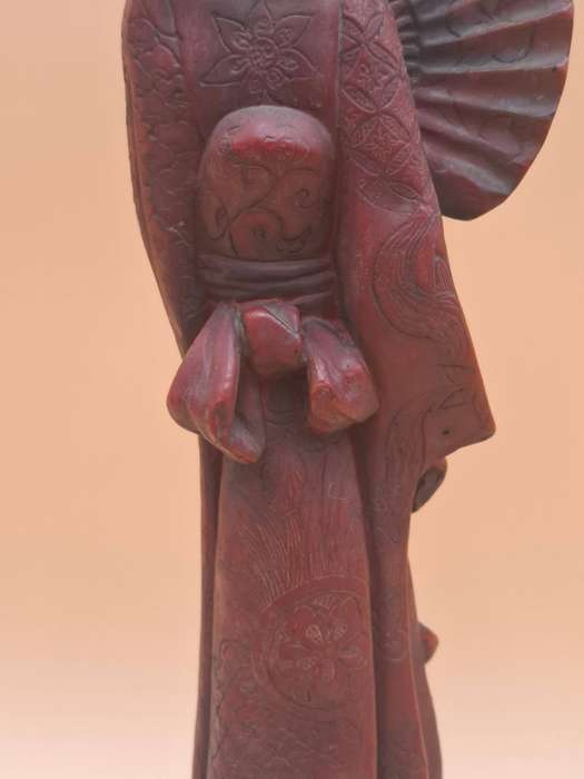 Vintage 1950's Carved Red Geisha Figurine - Intricate detail