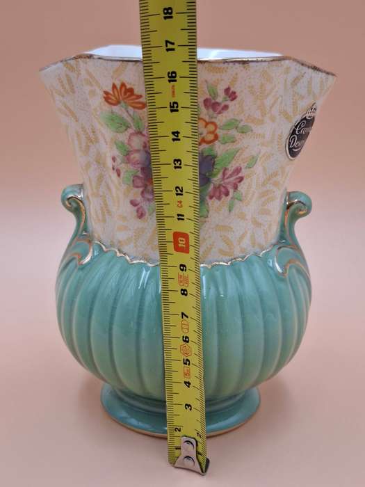 Vintage Fielding Crown Devon Vase - Green & Gold Ribbed - Excellent Condition
