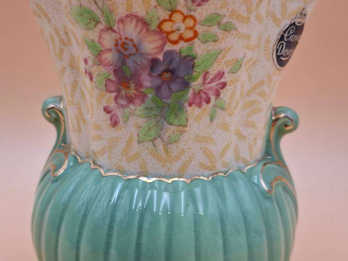Vintage Fielding Crown Devon Vase - Green & Gold Ribbed - Excellent Condition
