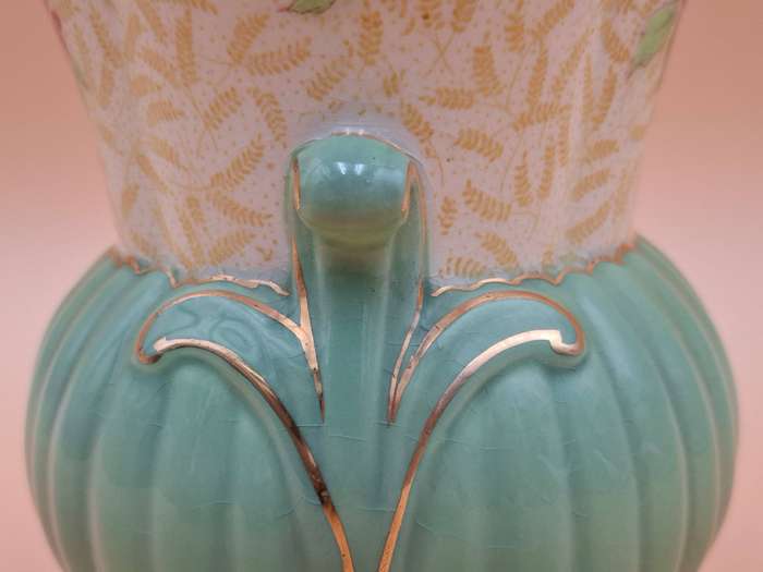 Vintage Fielding Crown Devon Vase - Green & Gold Ribbed - Excellent Condition