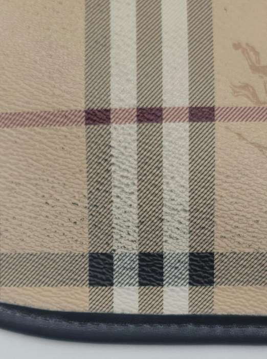 Burberry Day Bag with an interior Small Make-up Bag - No Strap & wear on Black Trim