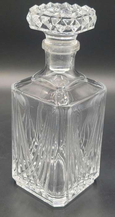 Pair of Vintage French Lead Crystal Decanters with Stoppers - Sophisticated & Functional