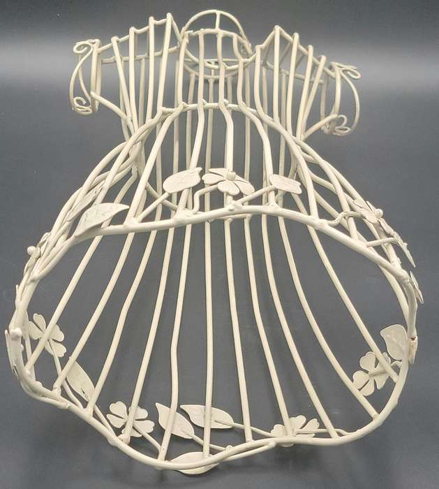 Metal Mannequin Bust - Use as Plant Trailing aid - Beautiful piece for some Botanical Drama