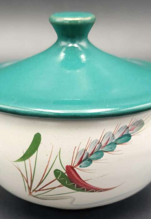 6 x Denby Greenwheat lidded soup bowls by Denby Pottery - Hand-painted, rich green glaze