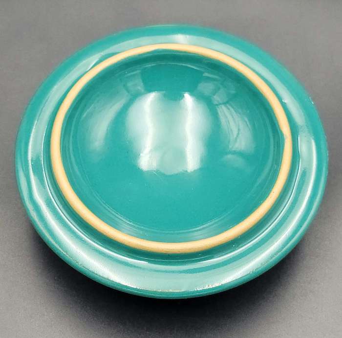 6 x Denby Greenwheat lidded soup bowls by Denby Pottery - Hand-painted, rich green glaze