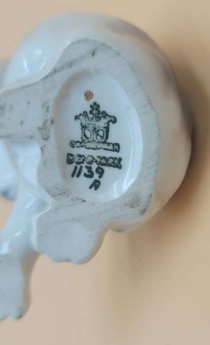 Vintage Royal Copenhagen Bulldog Puppy Figurine - model nr #1139 -by Dahl Jensen - Denmark