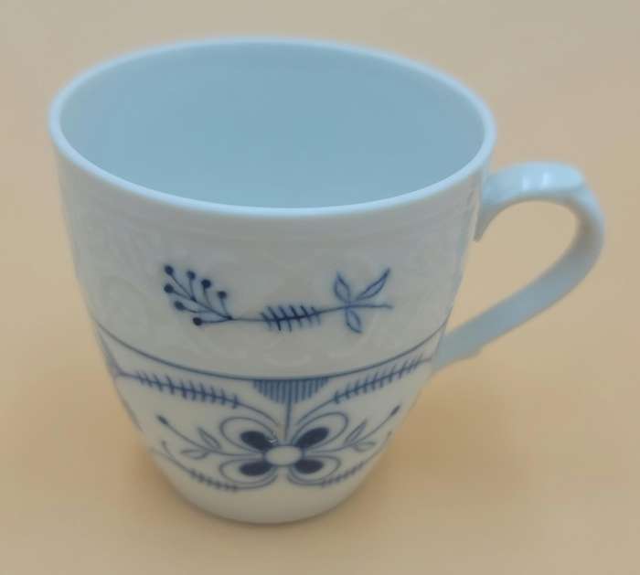 Vintage Bavaria Shumann Cobalt Blue & White Demi-Tasse Cups & Saucers x 4