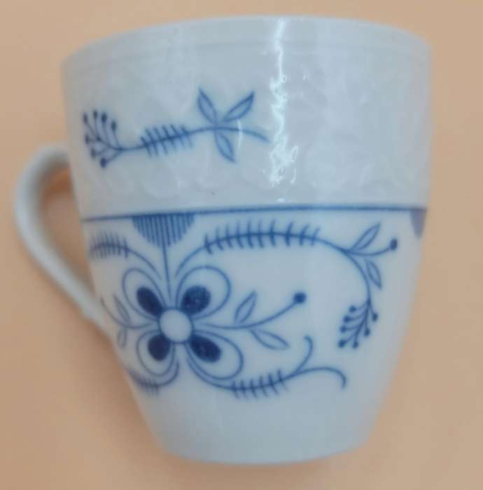 Vintage Bavaria Shumann Cobalt Blue & White Demi-Tasse Cups & Saucers x 4