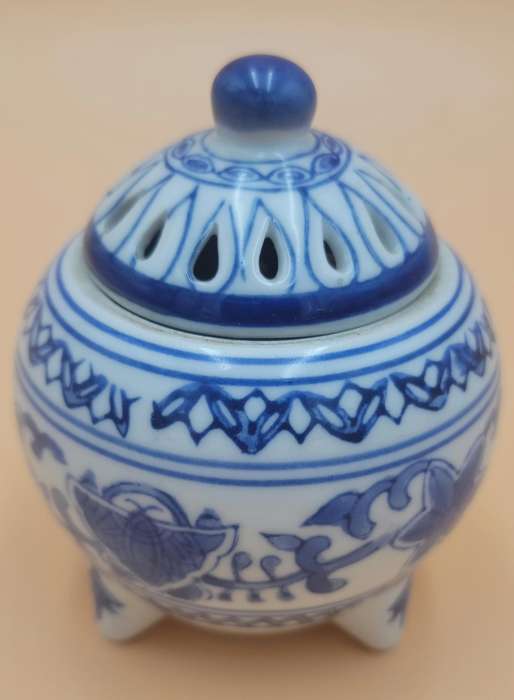 Replica of an Early Ming Dynasty Incense Burner Pot - Great Condition