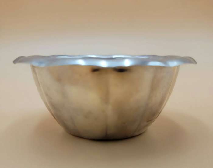 Vintage Silver Plated Basket Weave Tea Strainer with A Silver Plated Drip tray