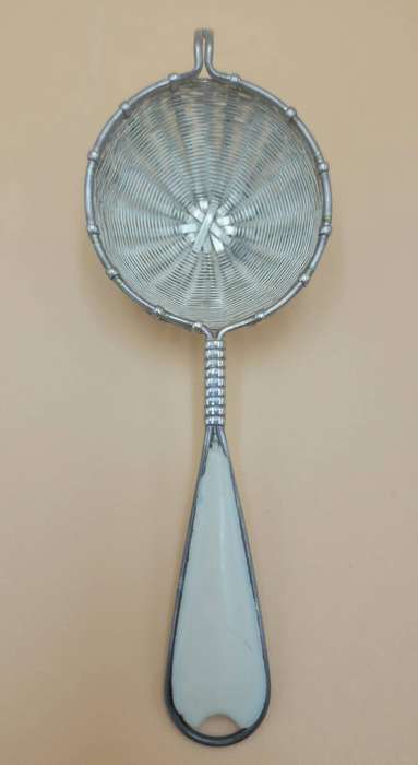 Vintage Silver Plated Basket Weave Tea Strainer with A Silver Plated Drip tray