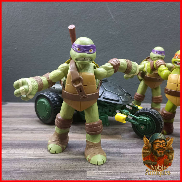 Teenage Mutant Ninja Turtles Figurine and Car Collection