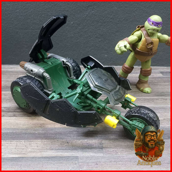 Teenage Mutant Ninja Turtles Figurine and Car Collection