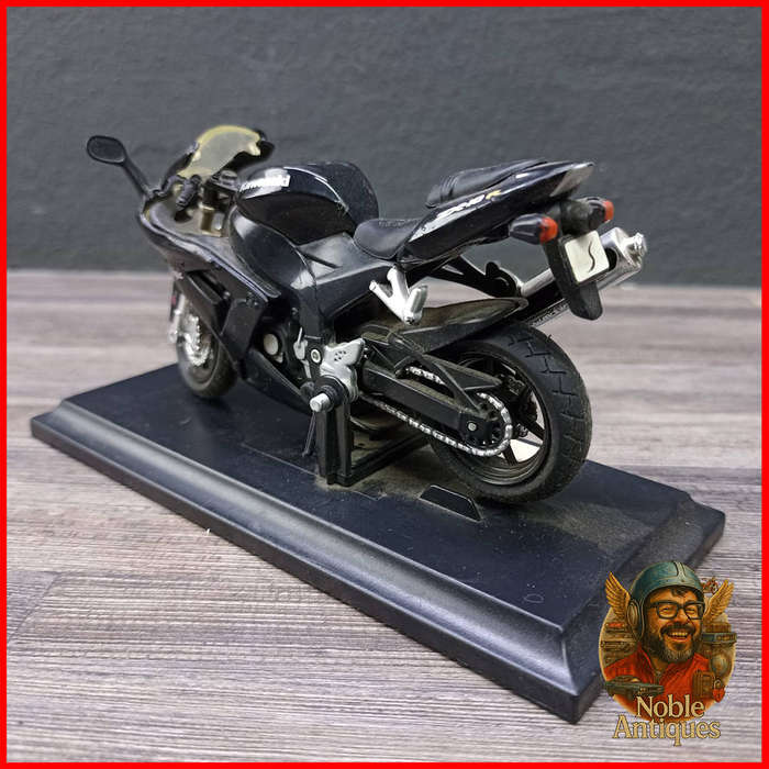 Die Cast Scale 1:18 Kawasaki Ninja ZX-10R motorcycle