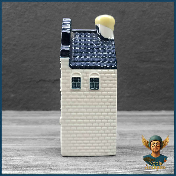 KLM Porcelain Delft Houses 41