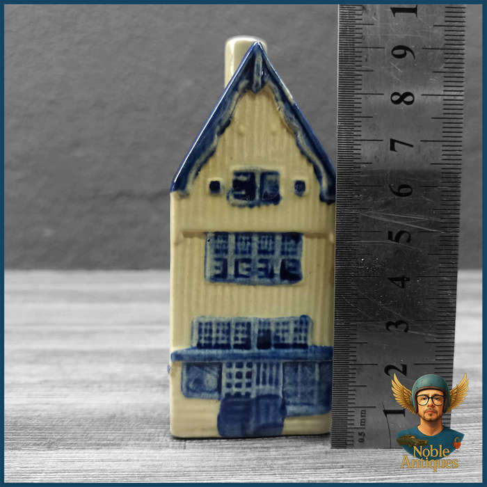 KLM Porcelain Delft Houses 34