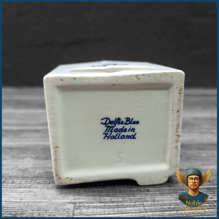 KLM Delft Blue miniature house
