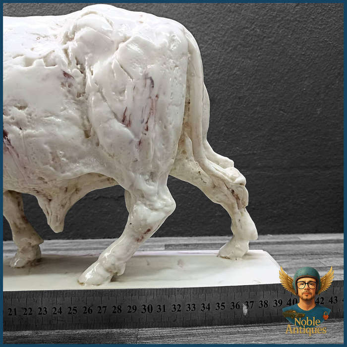 Large patinated resin Brahman Bull statue 40cm x 38cm