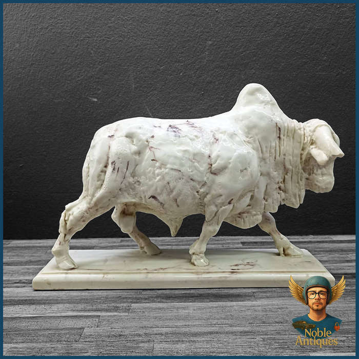 Large patinated resin Brahman Bull statue 40cm x 38cm