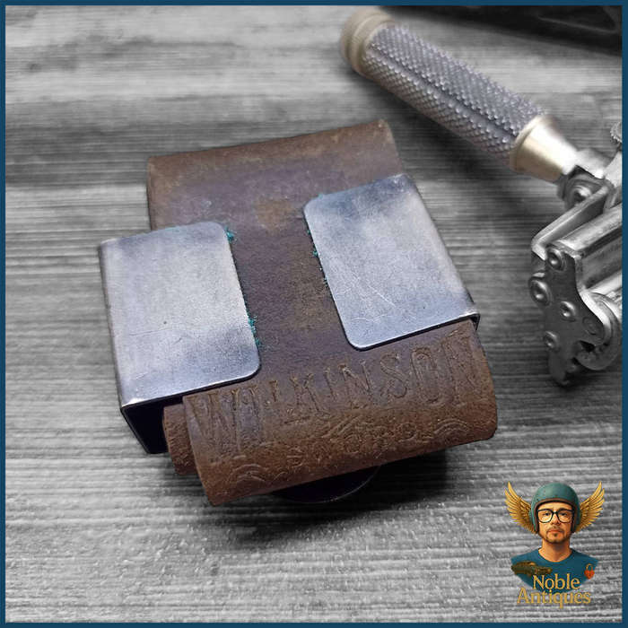 1930s Wilkinson Sword Empire model safety razor set in its original case, complete In Box