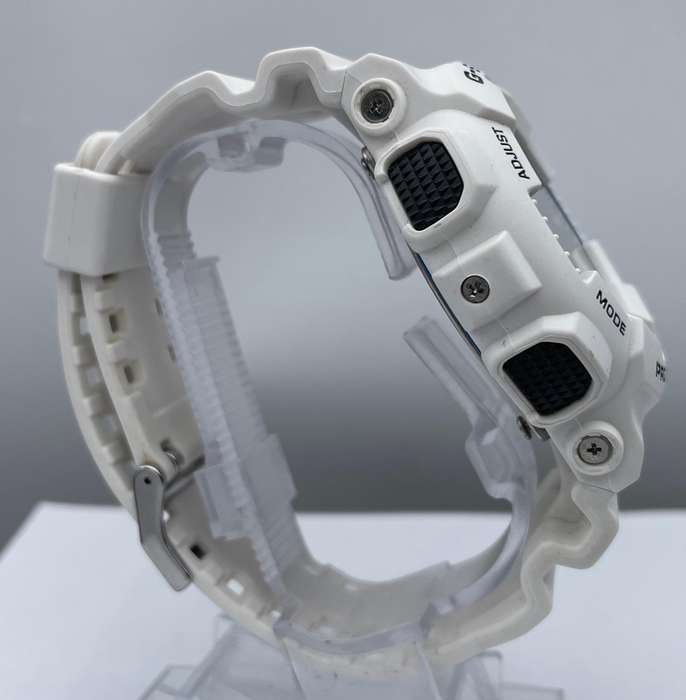 White Casio G shock GA-100B