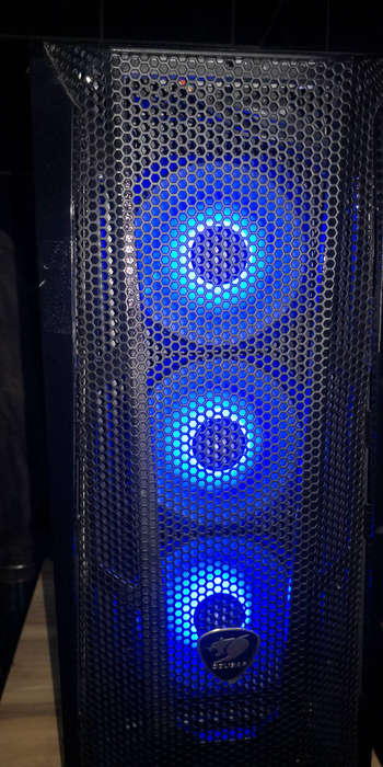 Cougar gaming case 4 Raidmax argb fans included
