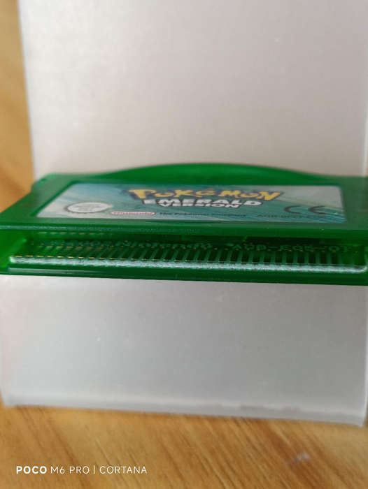 Pokémon Emerald Version Gameboy Gba