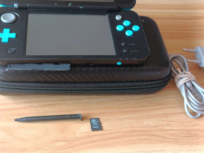 'New' Nintendo 2DS XL Console Euro Region