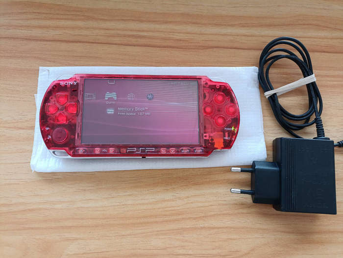 Sony Playstation Portable /Psp Console With Original Charger