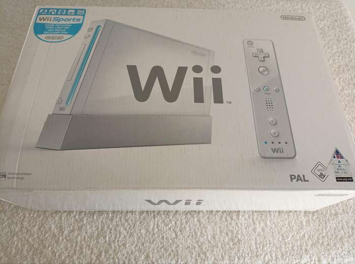 Nintendo Wii Console with Games +Box PAL Region