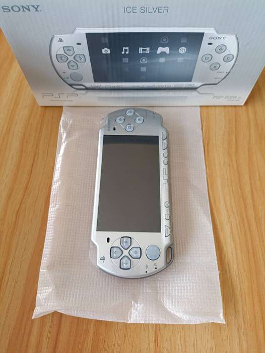Sony Psp 2004 Console +Box +Original Charger
