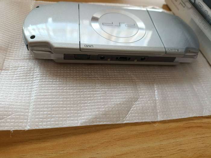 Sony Psp 2004 Console +Box +Original Charger