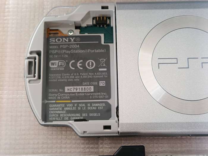 Sony Psp 2004 Console +Box +Original Charger