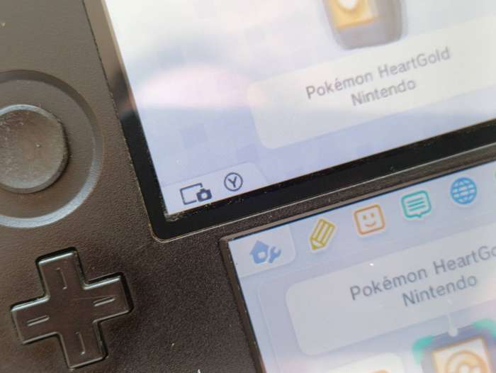 Nintendo 2DS Console +Charger and Stylus
