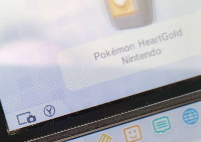 Nintendo 2DS Console +Charger and Stylus