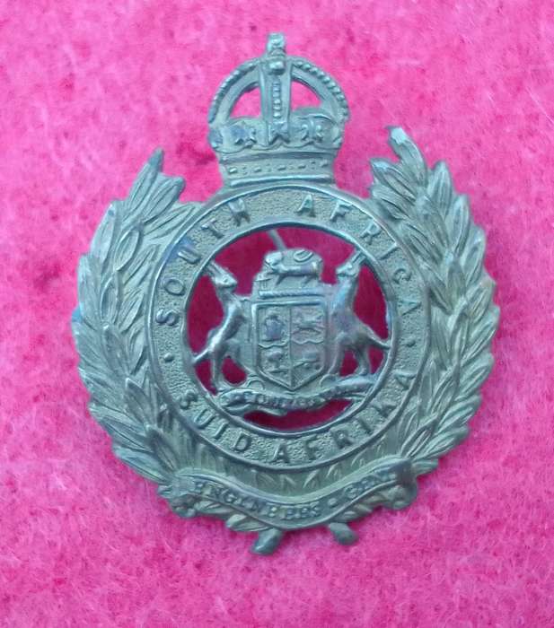 SOUTH AFRICAN ENGINEERS CAP BADGE
