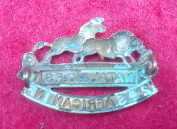 WW1 2ND SA INFANTRY COLLAR BADGE- 2 LUGS