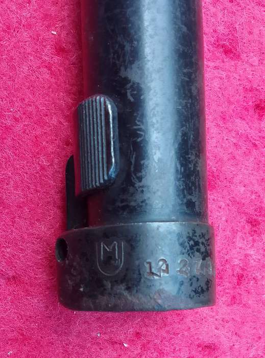 R1 BAYONET WITH METAL SCABBARD ( NUMBER UM15391 )