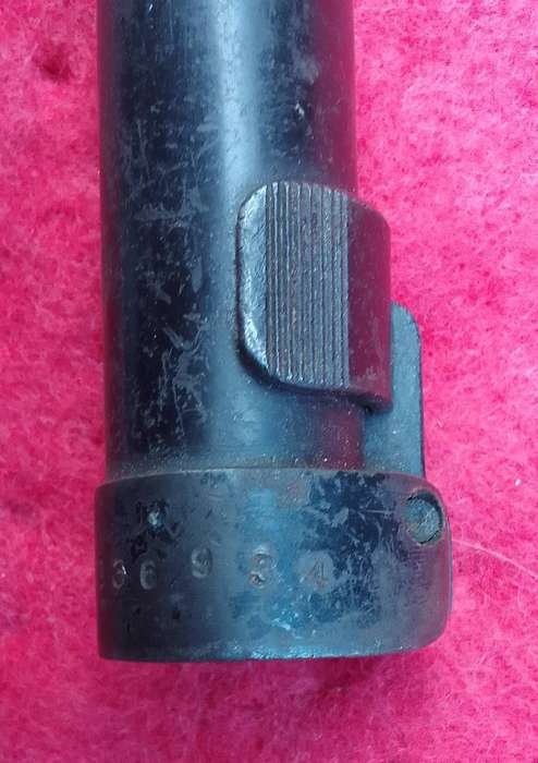 R1 BAYONET WITH METAL SCABBARD ( NUMBER UM15391 )