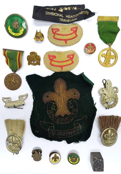 Assorted Vintage Boy Scout Badges